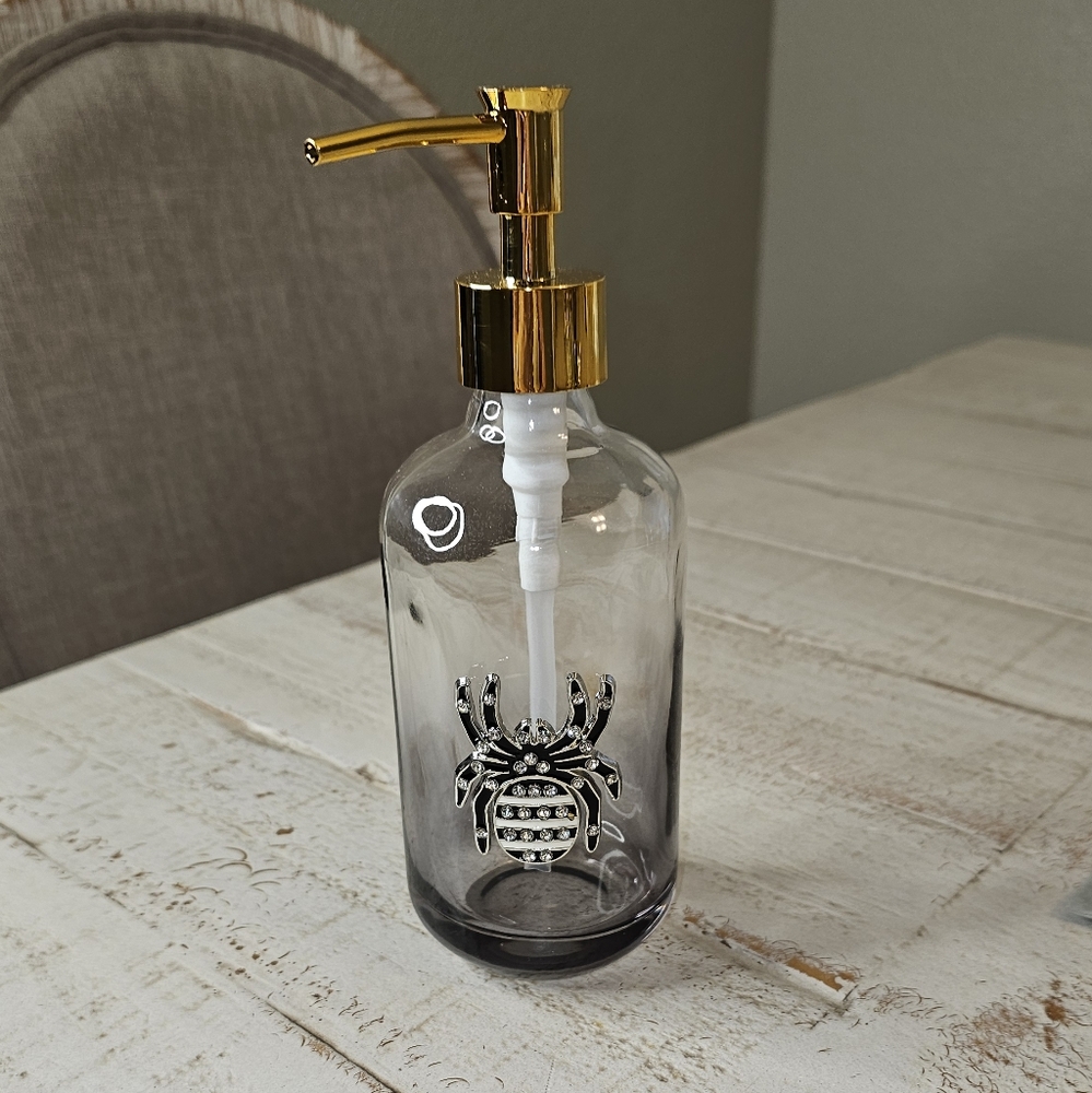 NEW Halloween glass Dispenser Spider bath soap/lotion Dispenser hold up 500 ml